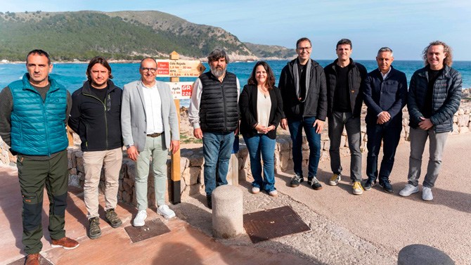 El Consell de Mallorca inaugura la GR 226 que une cinco municipios del Llevant de la isla