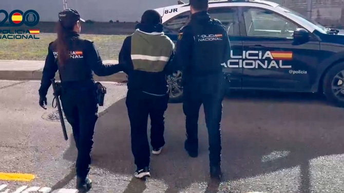 La Policía Nacional detiene a tres varones en Manacor por entrar en la vivienda de un hombre y propinarle una paliza