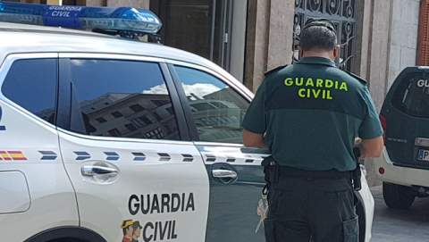La Guardia Civil auxilia a un hombre en  parada cardiopulmonar