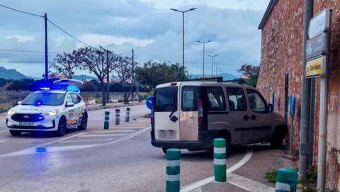 Investigat un conductor a s’Illot després d’impactar contra una façana i donar 1,16 mg/L en la prova d’alcoholèmia