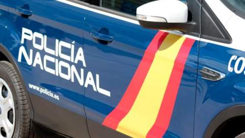 La Policía Nacional detiene a un varón por sustraer 22 extintores