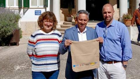 L'Ajuntament de Sant Llorenç des Cardassar adquireix bosses reutilitzables per fomentar el producte local