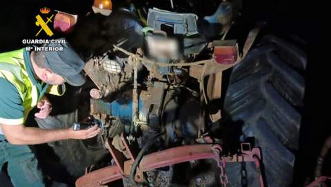 La Guardia Civil investiga a un conductor  como presunto responsable de los delitos de  abandono del lugar del accidente, omisión del deber de socorro y homicidio por imprudencia grave