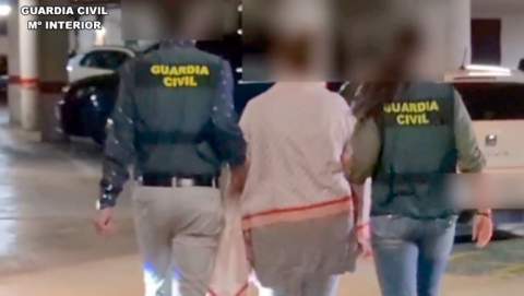 La Guardia Civil detiene a una mujer por una  orden búsqueda y captura