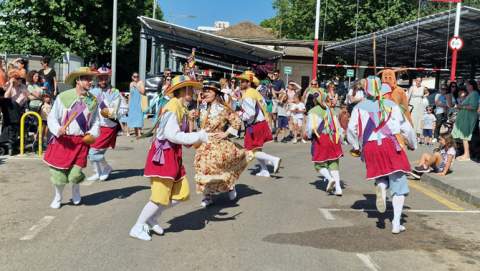 Els Cossiers omplen de música, tradició i alegria els carrers de Manacor