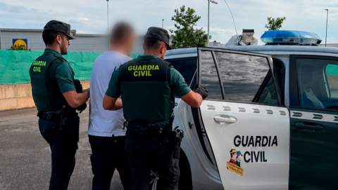 La Guardia Civil detiene a un varón por un  delito de robo con violencia en Campos