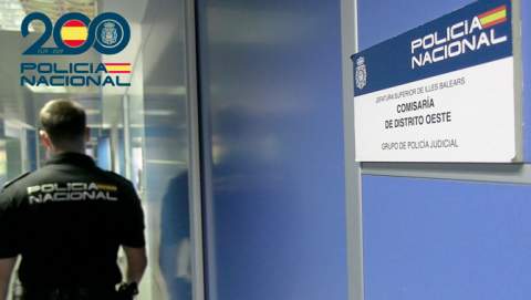 La Policía Nacional detiene a un hombre por robar en un garaje comunitario