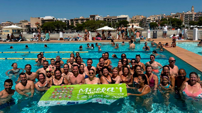 Porto Cristo es mulla per l’esclerosi múltiple en una jornada plena de solidaritat