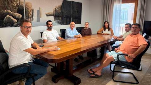 Trobada de l'Ajuntament de Manacor amb els veïnats de la macrogranja de gallines a Son Brau