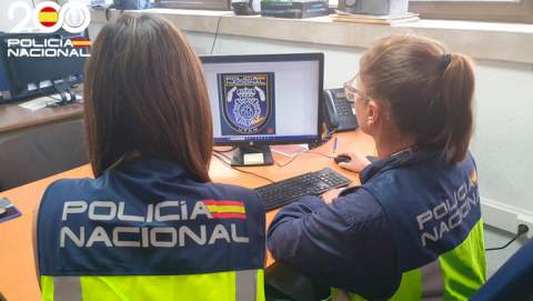 La Policía Nacional detiene a un varón por enviarle contenido sexual a un menor