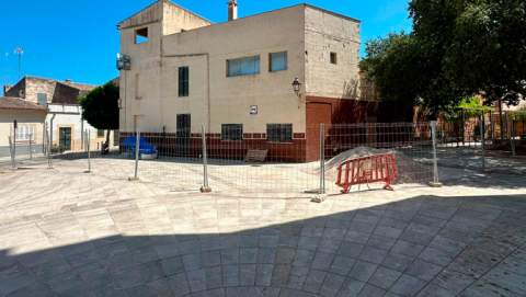 Han començat les obres de demolició de l'immoble situat al carrer Major, número 15 de Son Carrió