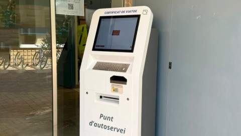 Com obtenir el certificat de viatge gratuïtament
