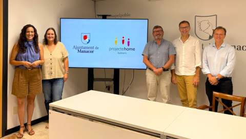L'Ajuntament de Manacor cedirà un solar municipal a Projecte Home Balears per construir una nova seu de tractament d'addiccions