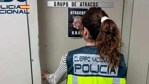 La Policía Nacional detiene a un menor por dos atracos en locales portando pistolas simuladas