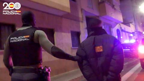 La Policía Nacional desmantela un punto de venta de droga y detiene a dos personas